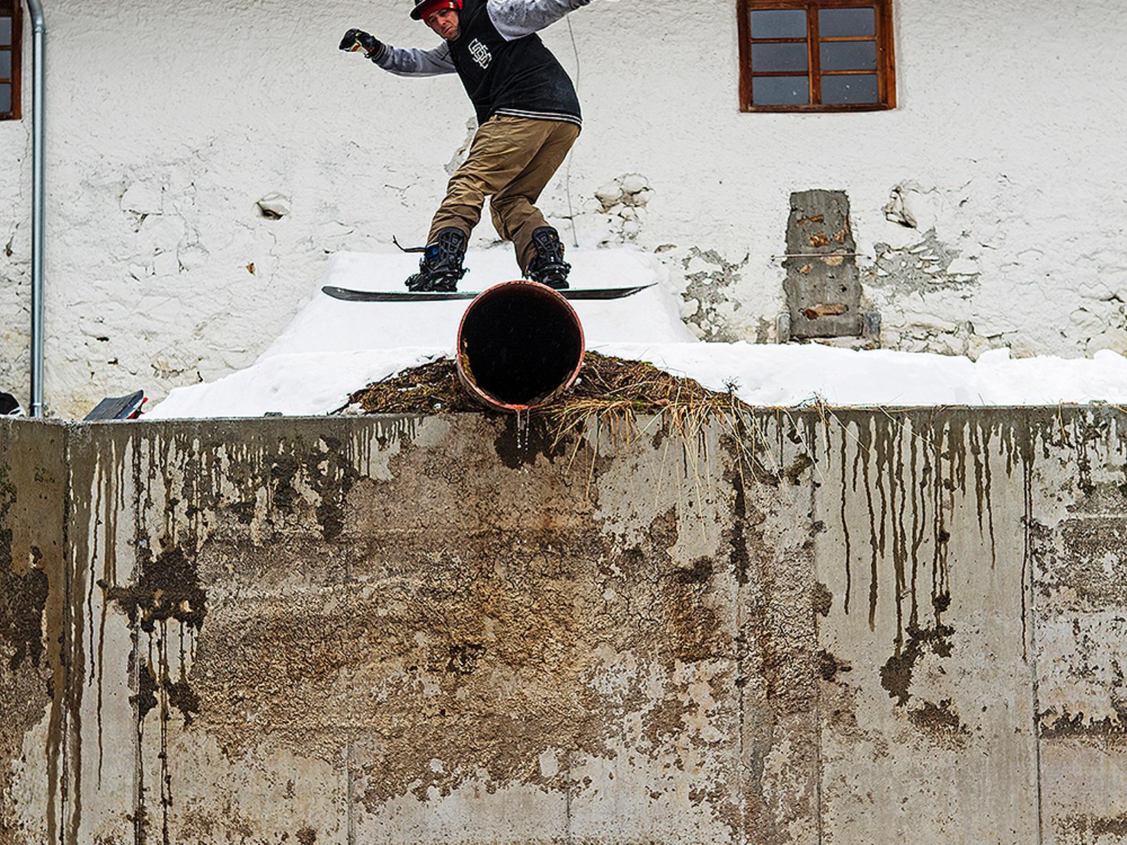 075_flo_achenrainer_bs_boardslide_gepatsch_alpe_2013_photo_andreas_mohaupt_02.jpg