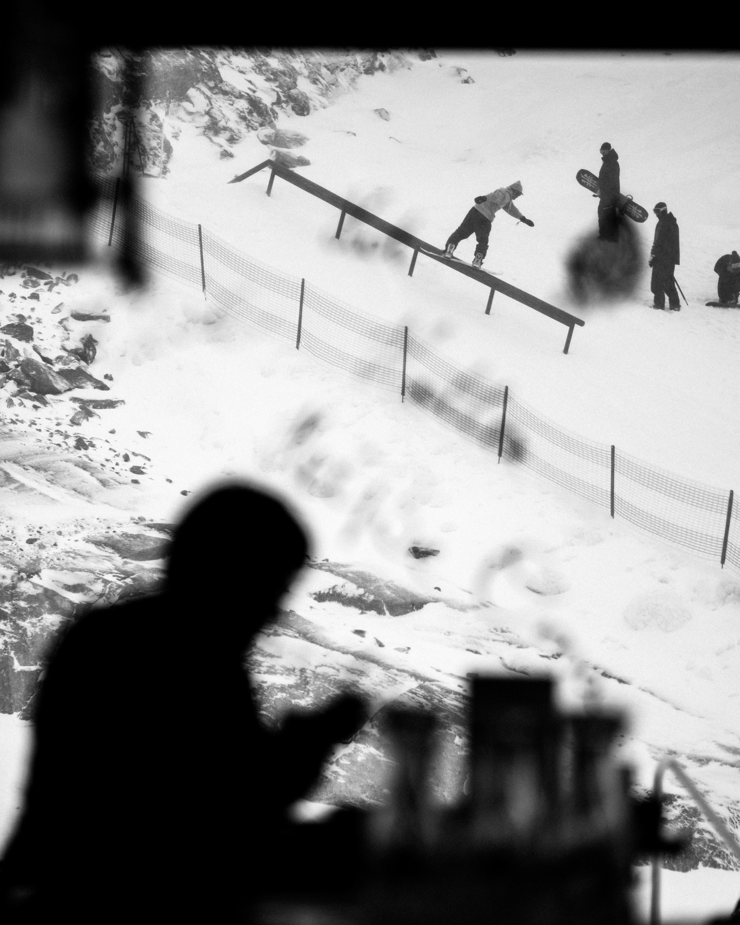 8_Oskar Fritzsche shot from the safety of the restaurant.jpg