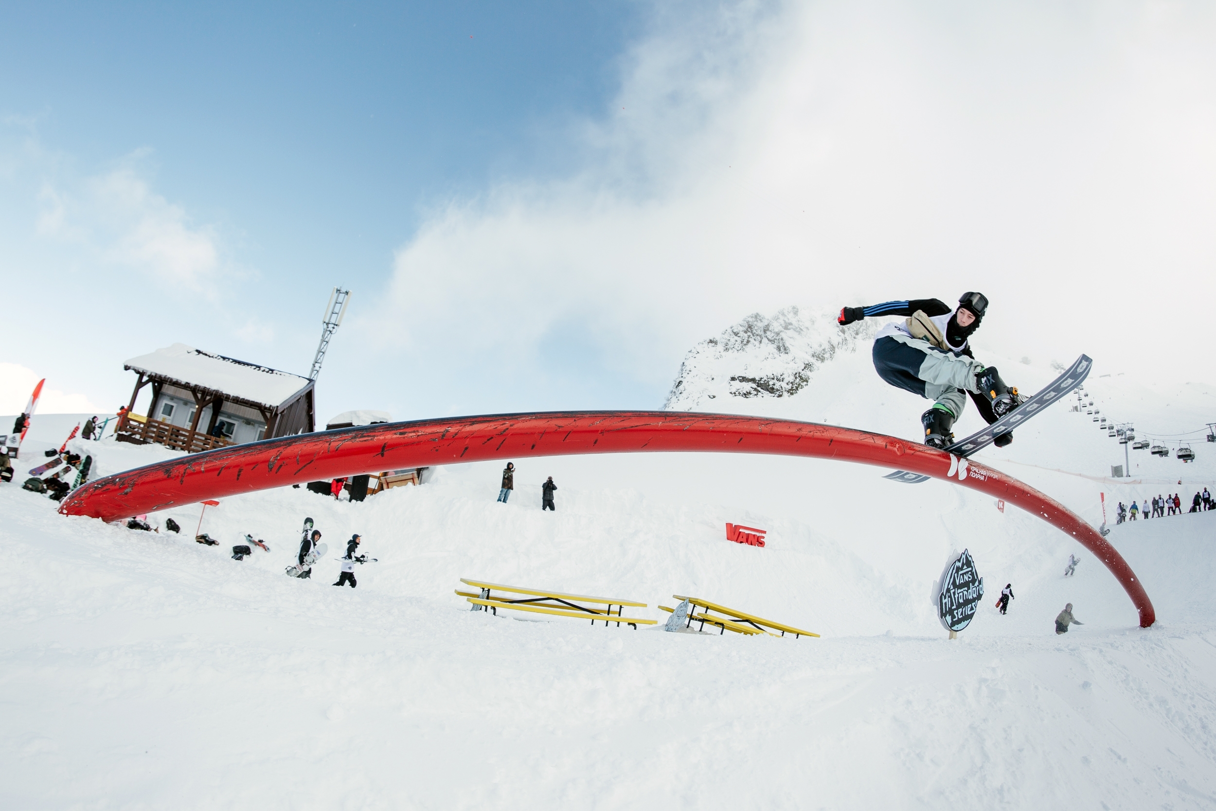 MaksimTikhonov_Sochi_ponchikzphotoz.jpg