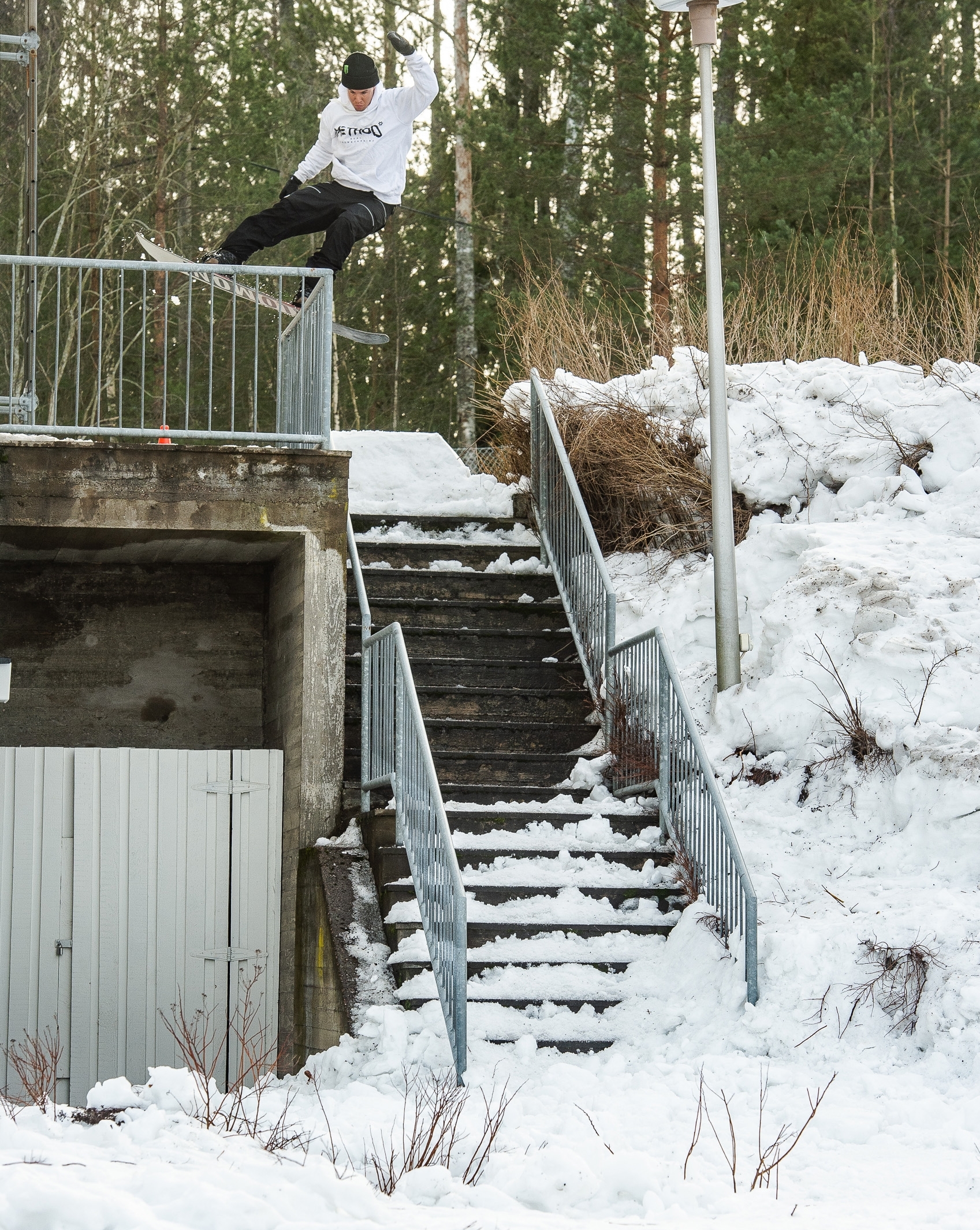 KINDA LOWREZZ Zak_Hale_Helsinki-3crop.jpg 1