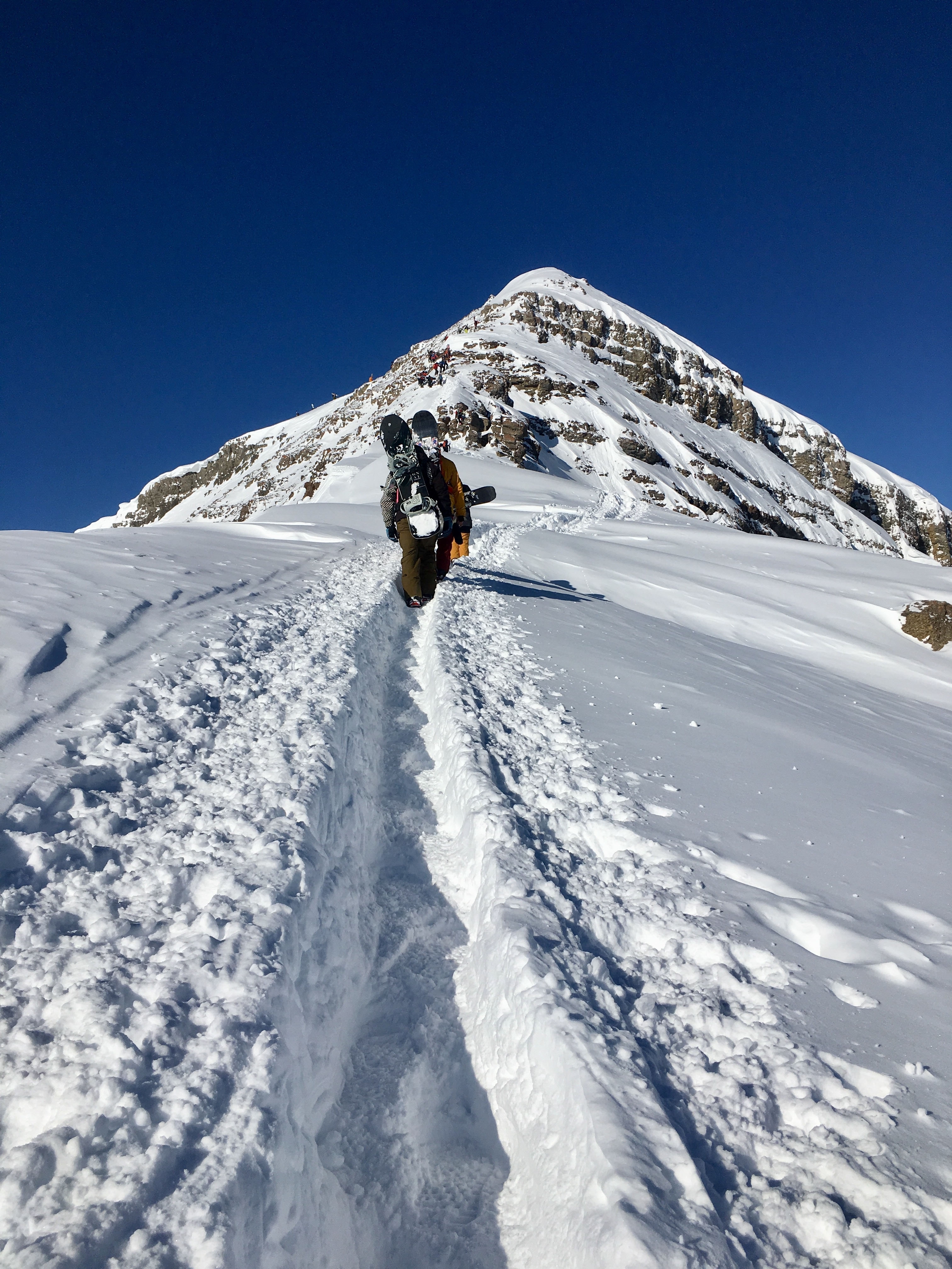 VansSnowDays_JacksonHIking.jpg 1