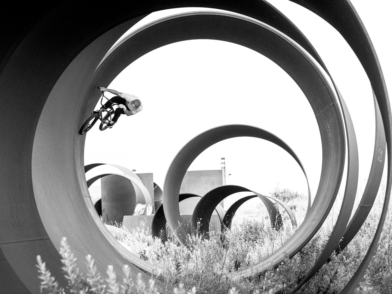 © Ismael Ibañez / Red Bull Illume