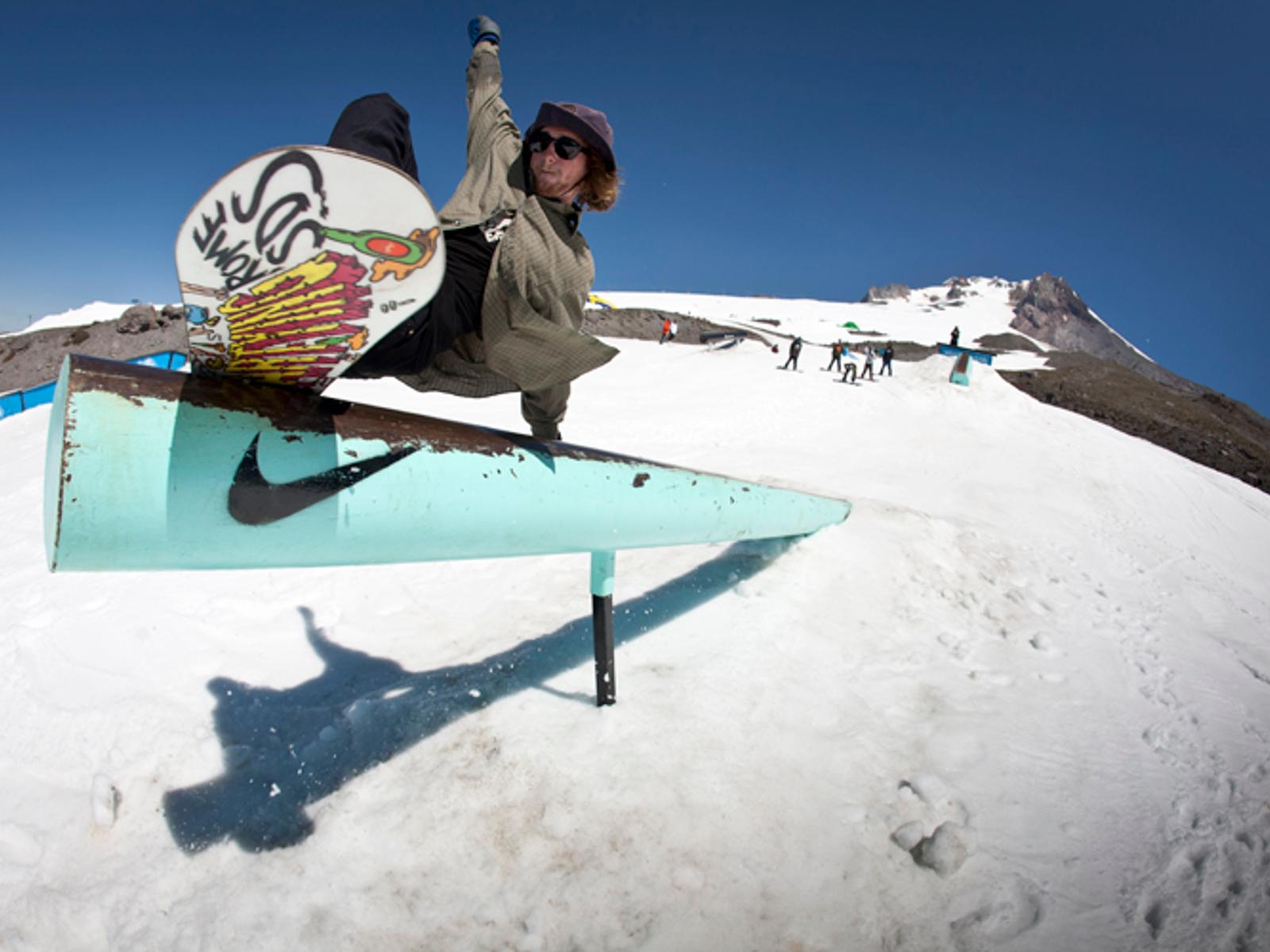 Derrek_Lever_laybackboardslide_p_ErikHoffman.jpg