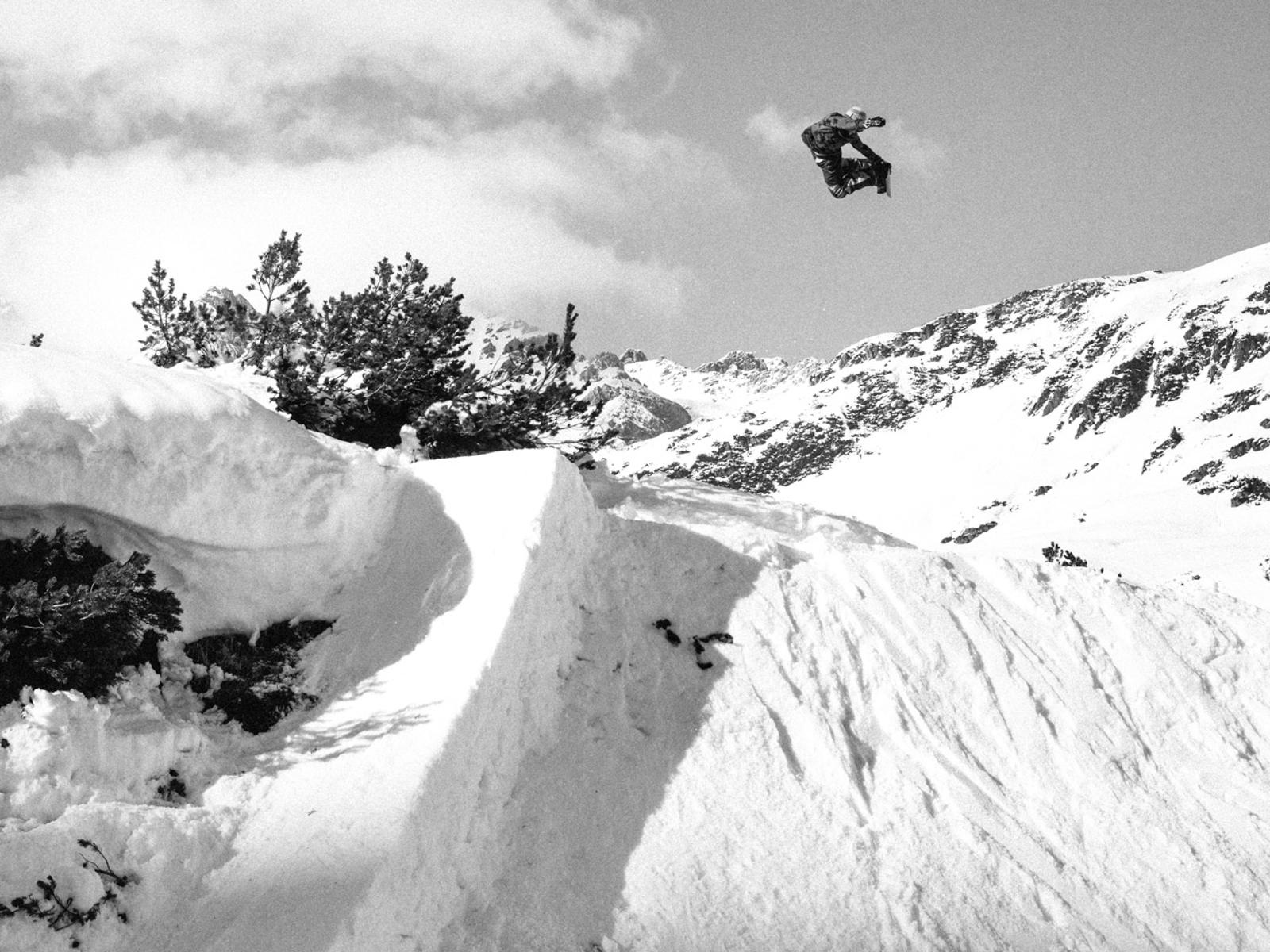 RolandTschoder_Method_Arlberg_ByTheoAcworth-DifferentDirection-.jpg