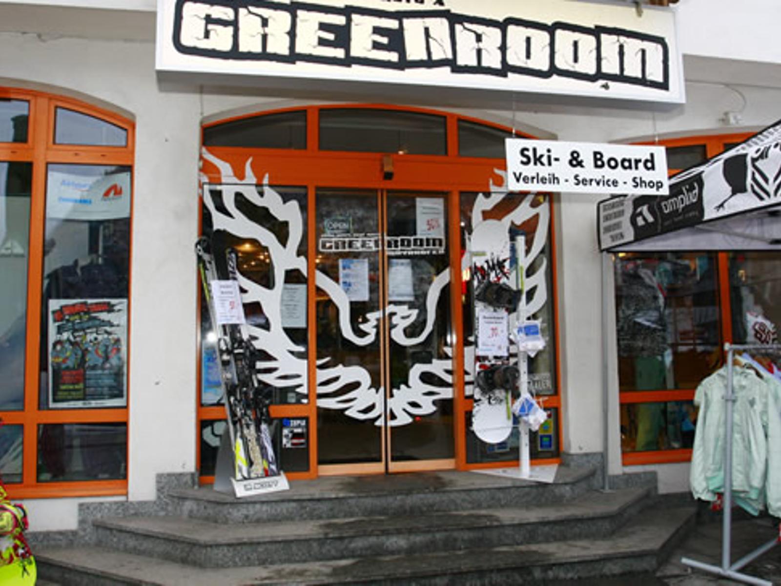 shop_front_mayrhofen.jpg