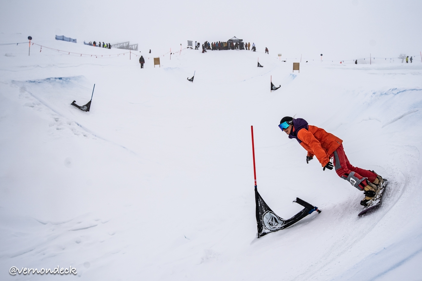 VolcomBankedSlalom_Day2_Kitzsteinhorn_April_VernonDeck_2019-45.jpg