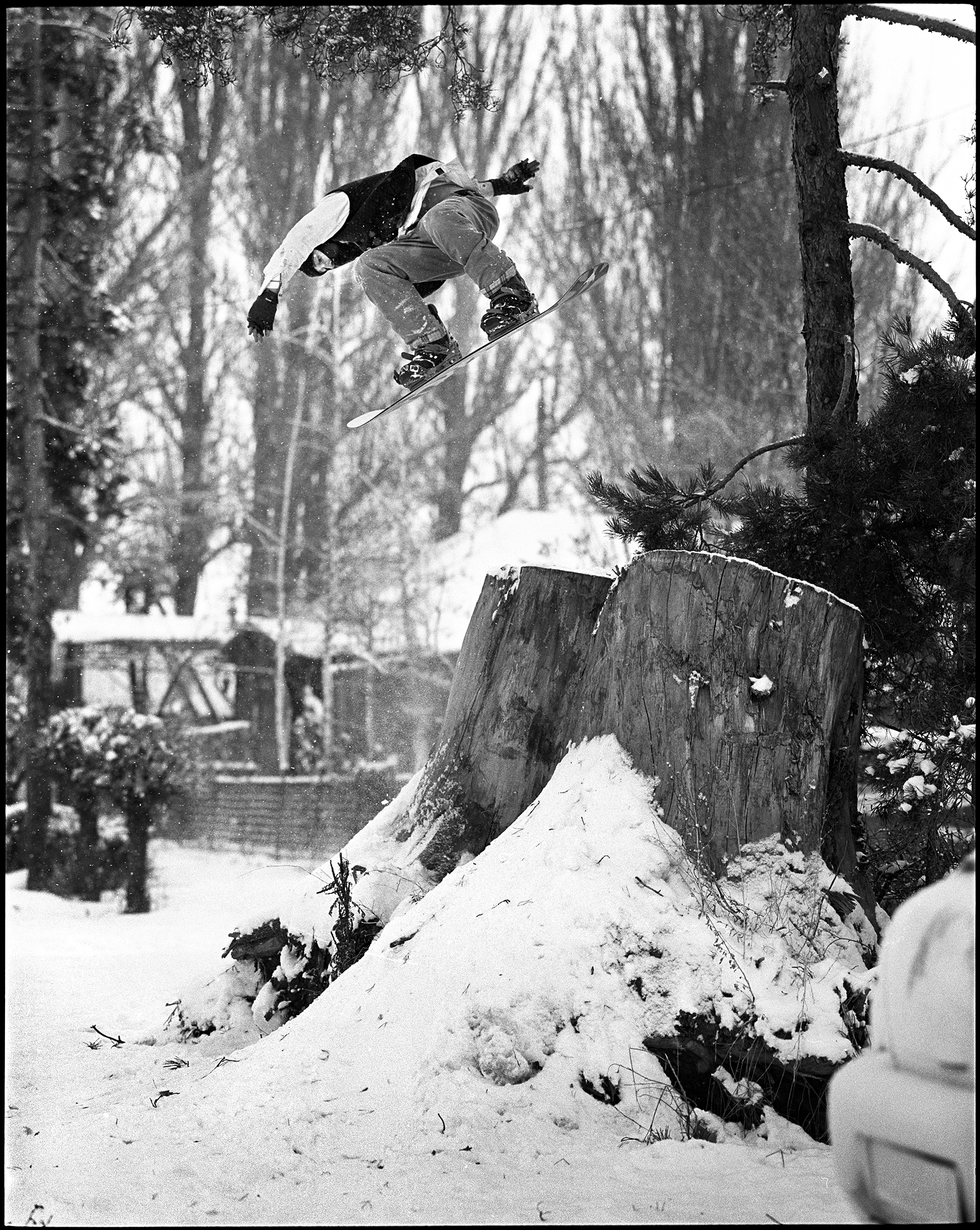 P67_400triX_145_Niels_Shack_wallie_stomps_HD.jpg