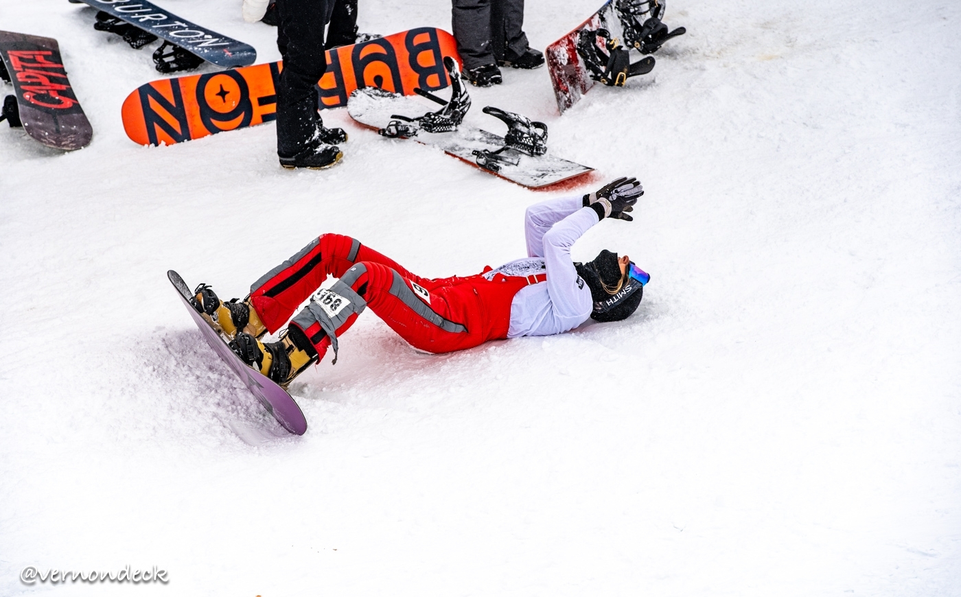 VolcomBankedSlalom_Day2_Kitzsteinhorn_April_VernonDeck_2019-166.jpg