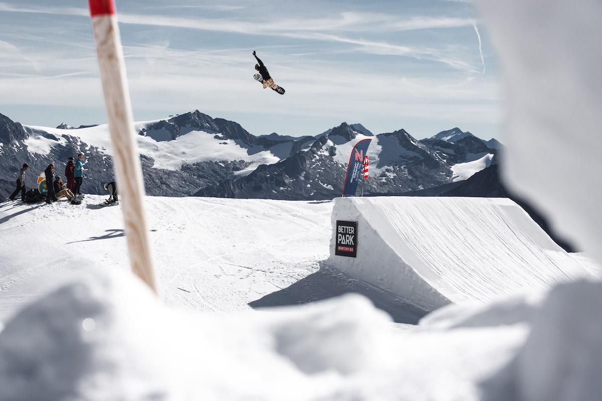 HZO Hintertux 2021_Stale Sandbech_by jukkapehkonen_photo.jpg